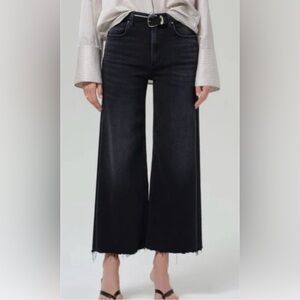 Citizens Of Humanity Lyra Wide-Leg Crop Raw Hem Jeans in Medallion size 31